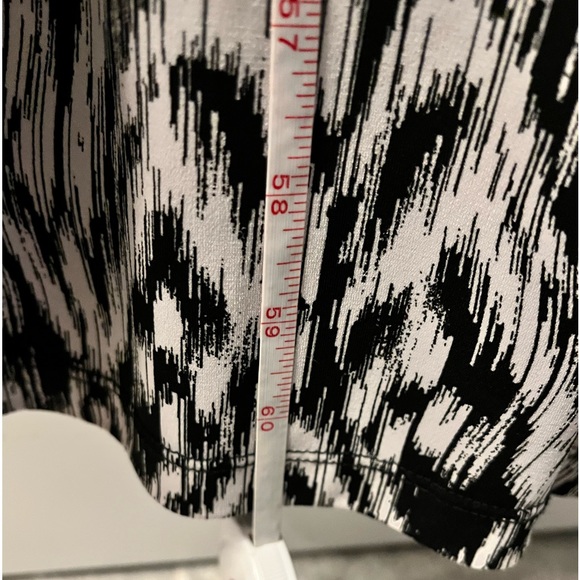 Sleeveless romper - Picture 10 of 12